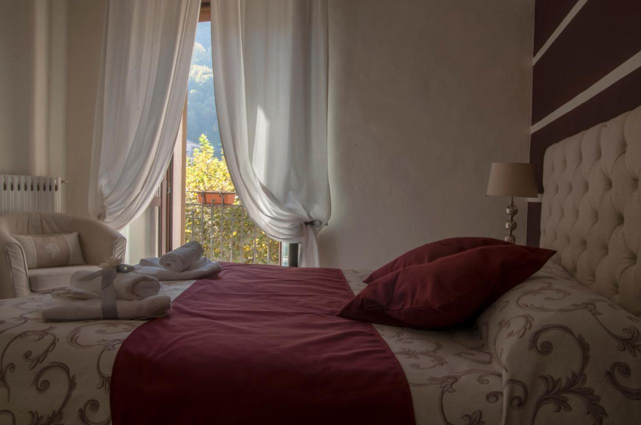 Le Finestre Sulla Piazza Bed & Breakfast Boiano Exterior photo