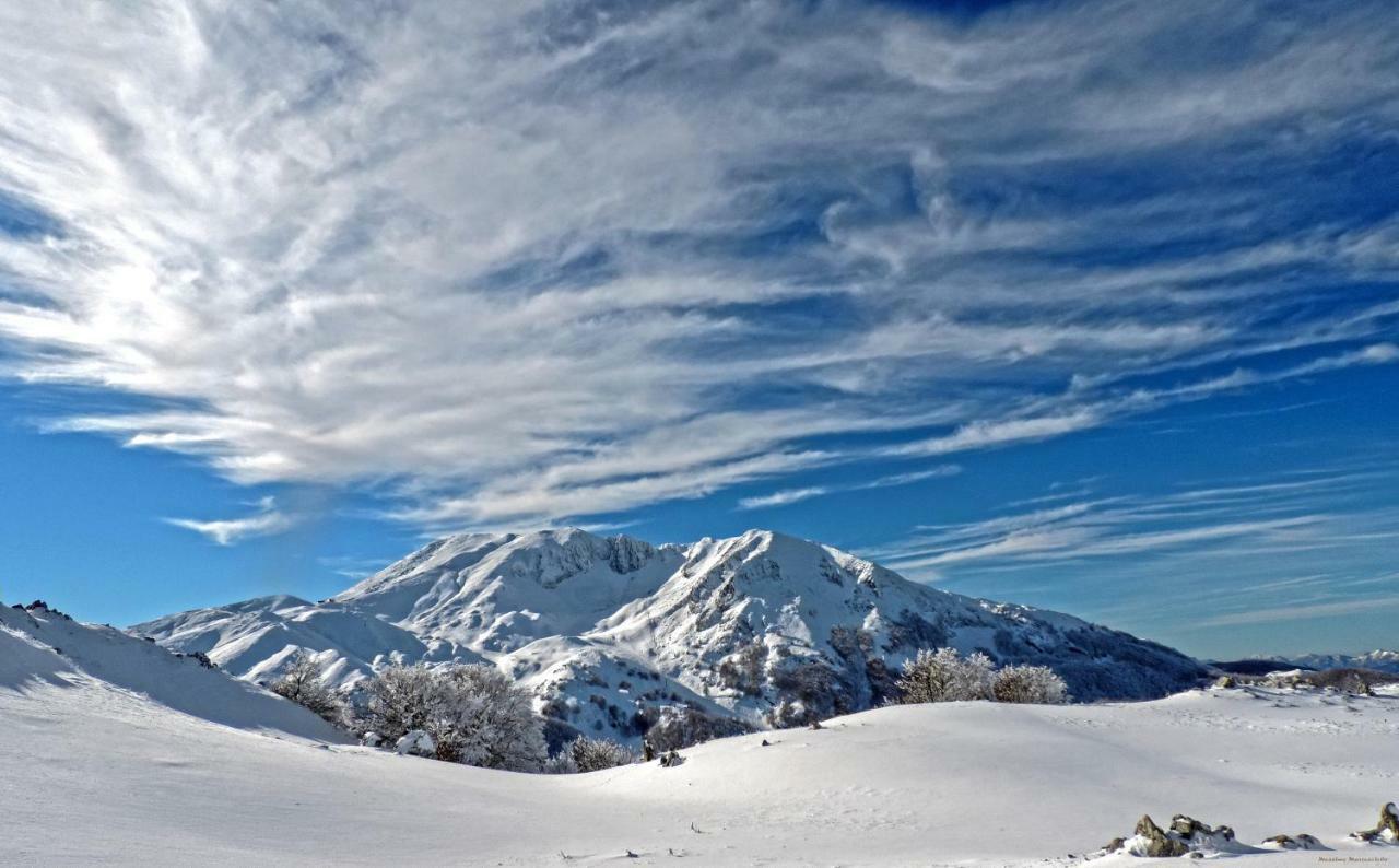 Le Finestre Sulla Piazza Bed & Breakfast Boiano Exterior photo