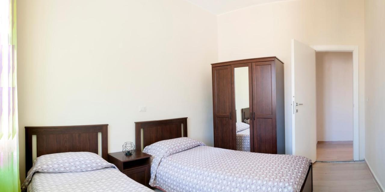 Le Finestre Sulla Piazza Bed & Breakfast Boiano Exterior photo
